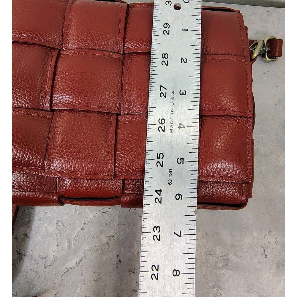 Viola Castellani Crossbody Bag Dark Red Woven Pebbled Leather Made in Italy EUC - Picture 10 of 11